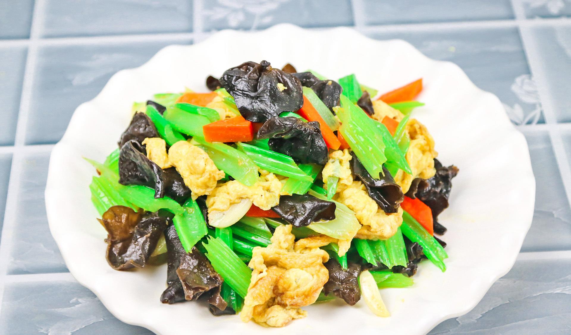 建议中老年人:春天干燥,这6道降火菜该吃就吃,千万别心疼钱