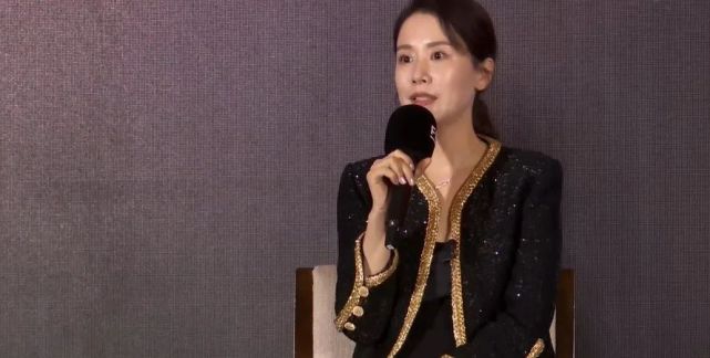 血糖 8位女星同活动比美！43岁章子怡少女麻花辫，周冬雨快“秃”了
