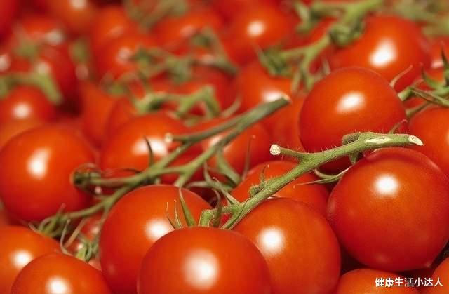 衰老|年龄大了管住嘴！50岁以后，5种肉要少吃，再馋也要控制住