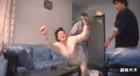 周润发|67岁周润发近况曝光,街头慢跑主动和路人打招呼,本人瘦成闪电