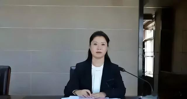 |又一美女干部翻车！19岁参加工作后升到副处，长相漂亮端庄贤惠