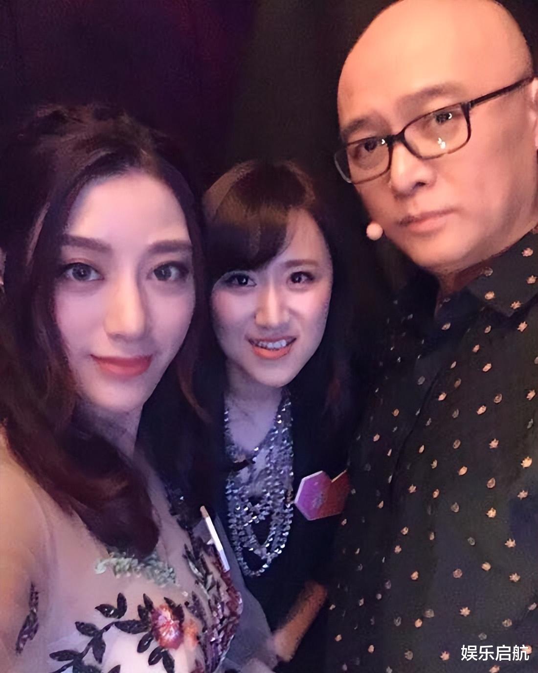 孟非|孟非成名后老婆对他起疑心，他带老婆去见美女同事，老婆瞬间哑然