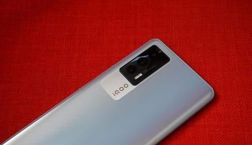 芯片|满足超大存储需求,独显芯片+12+512GB,加持66W快充只要3099元