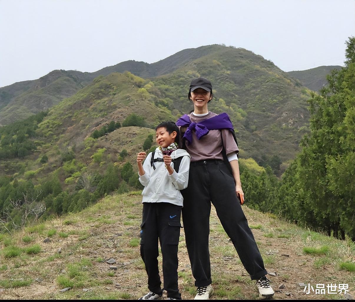 阮巡|28岁姚晨现身健身房!穿吊带腹肌清晰可见,有专业教练指导 04