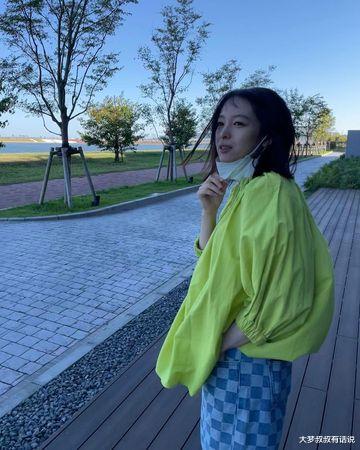 清野菜名|男神当爸了!小10岁嫩妻拍戏“肚子越来越大”终于卸货迎一子