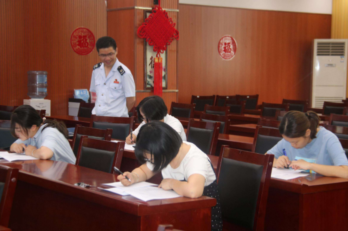 退休金|“处级公务员”退休金有多少？不同城市差距大，上海地区让人羡慕