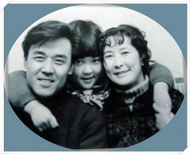 兄弟姐妹|老戏骨达式常：出身贫寒，12个兄弟姐妹，不炒作，与妻子相伴56年