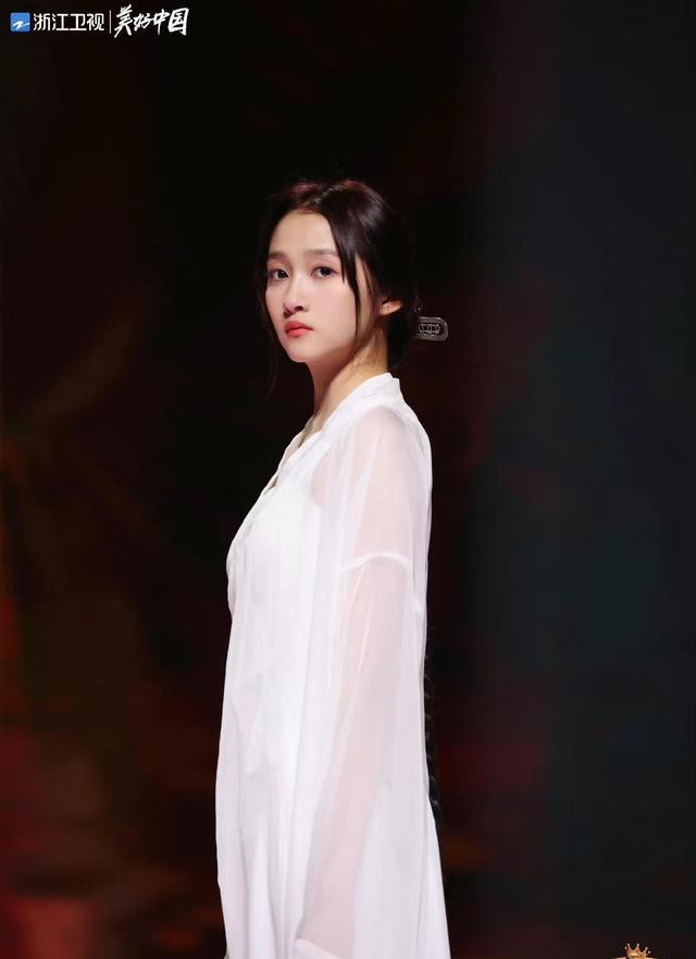 吴彤|吴彤发文王牌对王牌准备开工,原班人马出席,宋亚轩大概率还在!