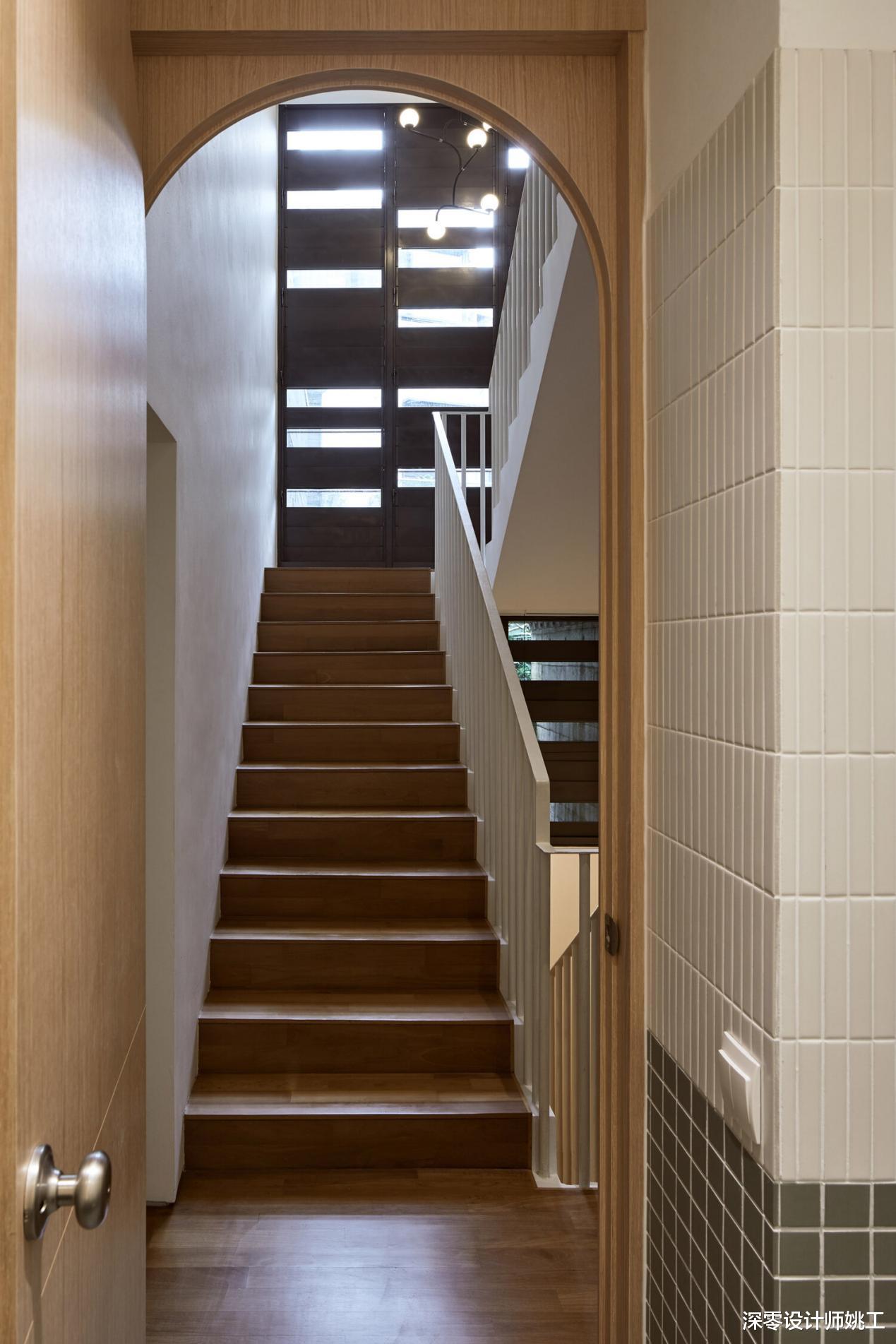 113㎡现代复式,四周被绿植环绕,沉浸于原木风中,轻松自在