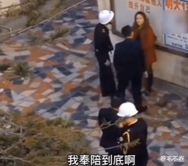 父亲商场内吸烟不听劝,女儿去理论遭群殴,保安:我奉陪到底