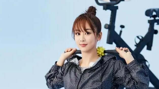 杨紫|杨紫又一部古装剧敲定，搭档27岁帅气小生，养眼阵容不追可惜