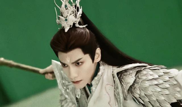 长月烬明|《长月烬明》,一部彻头彻尾的大虐剧,还好有个番外篇