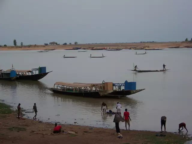 |贾志红：沿着尼日尔河行走