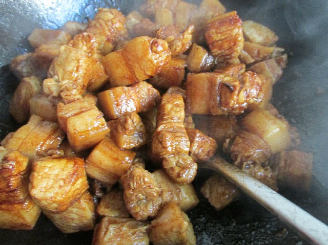 永不过时的经典营养菜红烧肉，咬一口真香啊