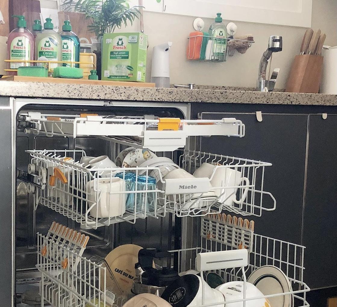 这位韩主妇,一天带俩娃,她依旧让屋子干净不乱,这生活真的棒!