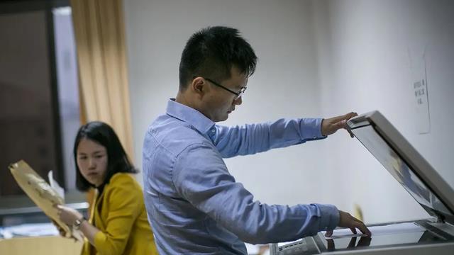 衬衫|公务员要出现“新变化”?预计2022年全面实行,铁饭碗还香吗?