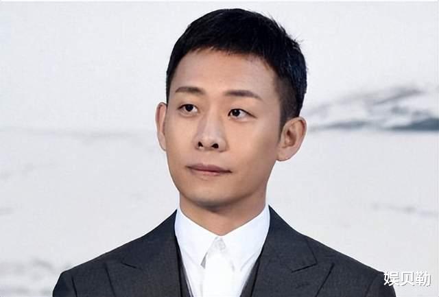 张国强|张译张国强成名经历一样,为何一个拿奖拿到手软,一个成无冕之王