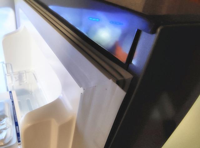 为什么不建议把冰箱放在厨房里?因为我家冰箱,在厨房里放了三年