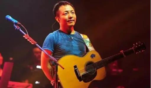 喧闹城市中的隐者，低调的音乐巨星许巍