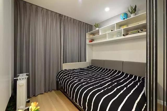 她坚持买下48㎡顶楼老房,改造后一室变三室,选择太明智了!