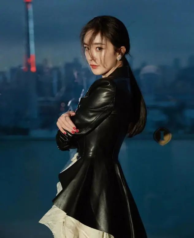 食盐|女人扎马尾时,尽量少犯这3个“错误”,看着老气还会加快掉发