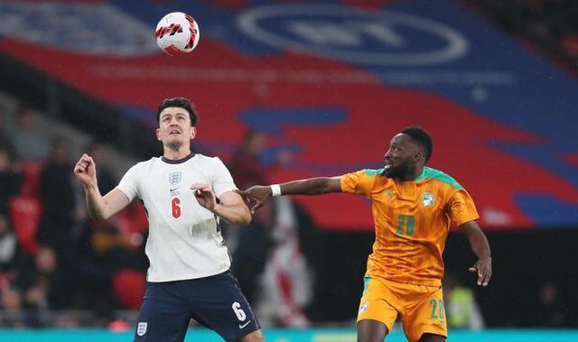 丁俊晖|马奎尔国家队首发，全场狂嘘！英格兰3-0，名宿：曼联本身有问题