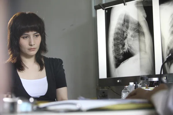 赌王|买房到底有多难？赌王女儿实力演绎房奴的痛，胆小者慎入