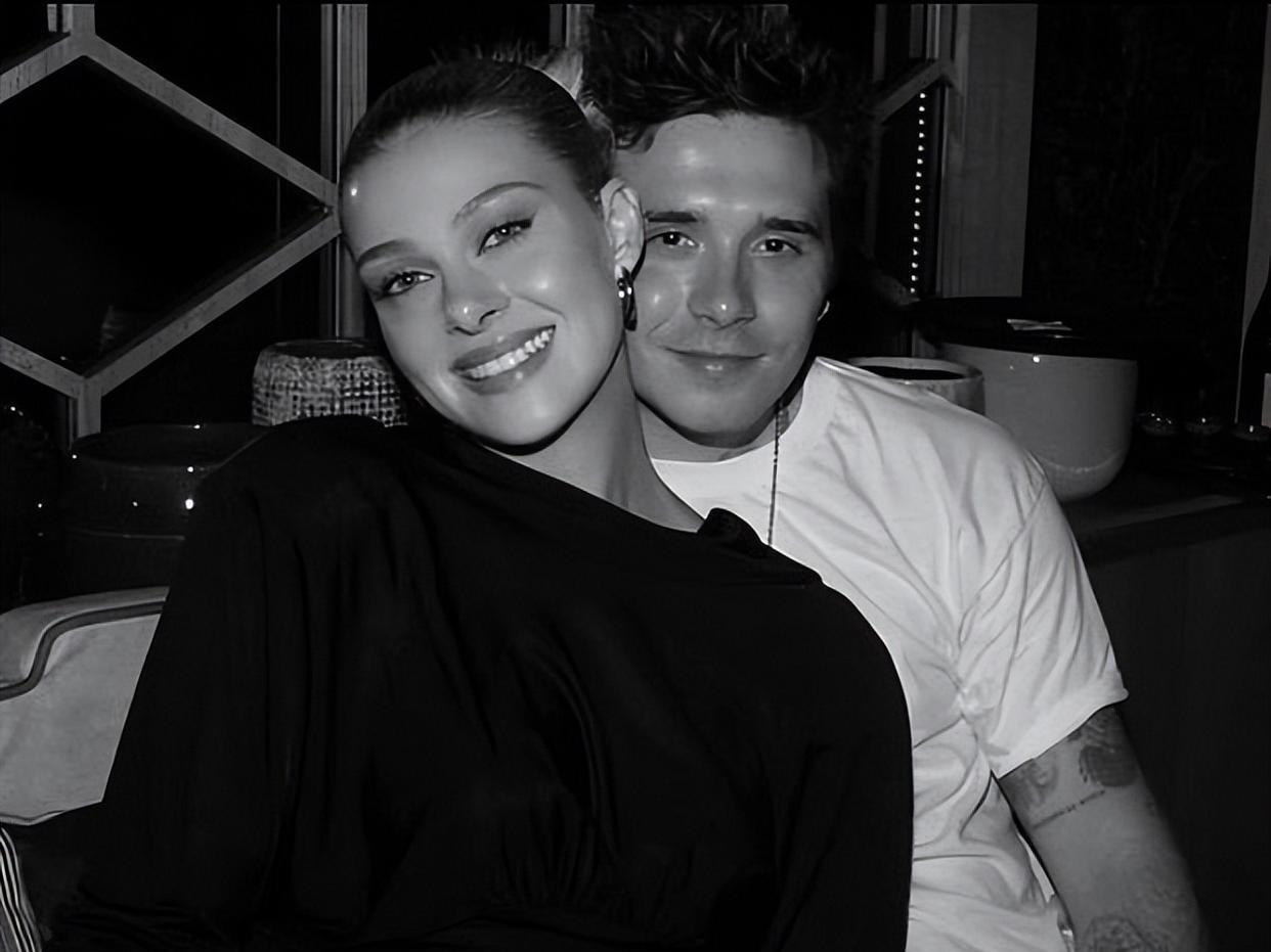 布鲁克林|布鲁克林晒照,庆祝与妻子相识三周年,大胆表白:没你活下去