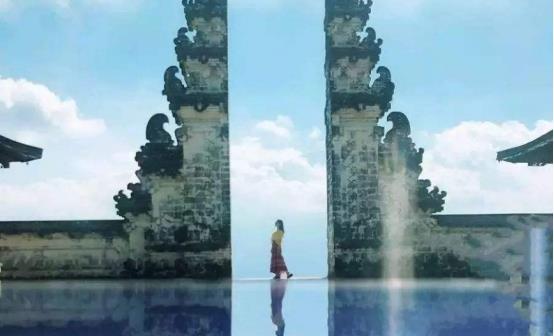 露营|大骗局！凭一块“镜子”骗了许多游客，网友：太坑了