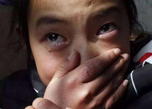 肾病综合征|女孩腹痛，误诊胃肠炎治疗无效，妇科医生：无孔，只能造个新的！