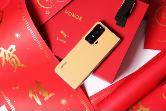 社交|折叠屏成过年社交硬通货？最受欢迎的荣耀Magic V究竟有何魅力