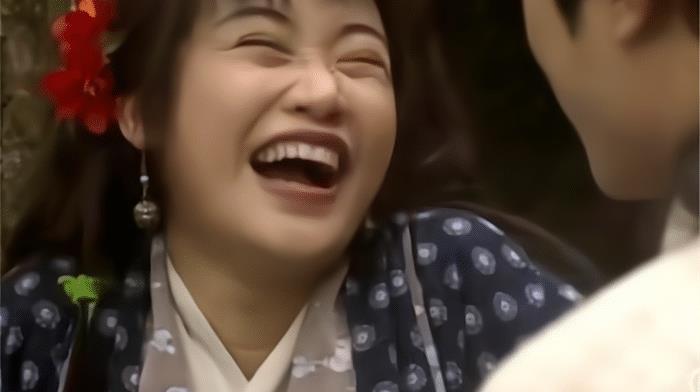 黄蓉|天真可爱的傻姑在厨房为郭靖熬粥，黄蓉为何却对她起了杀意？