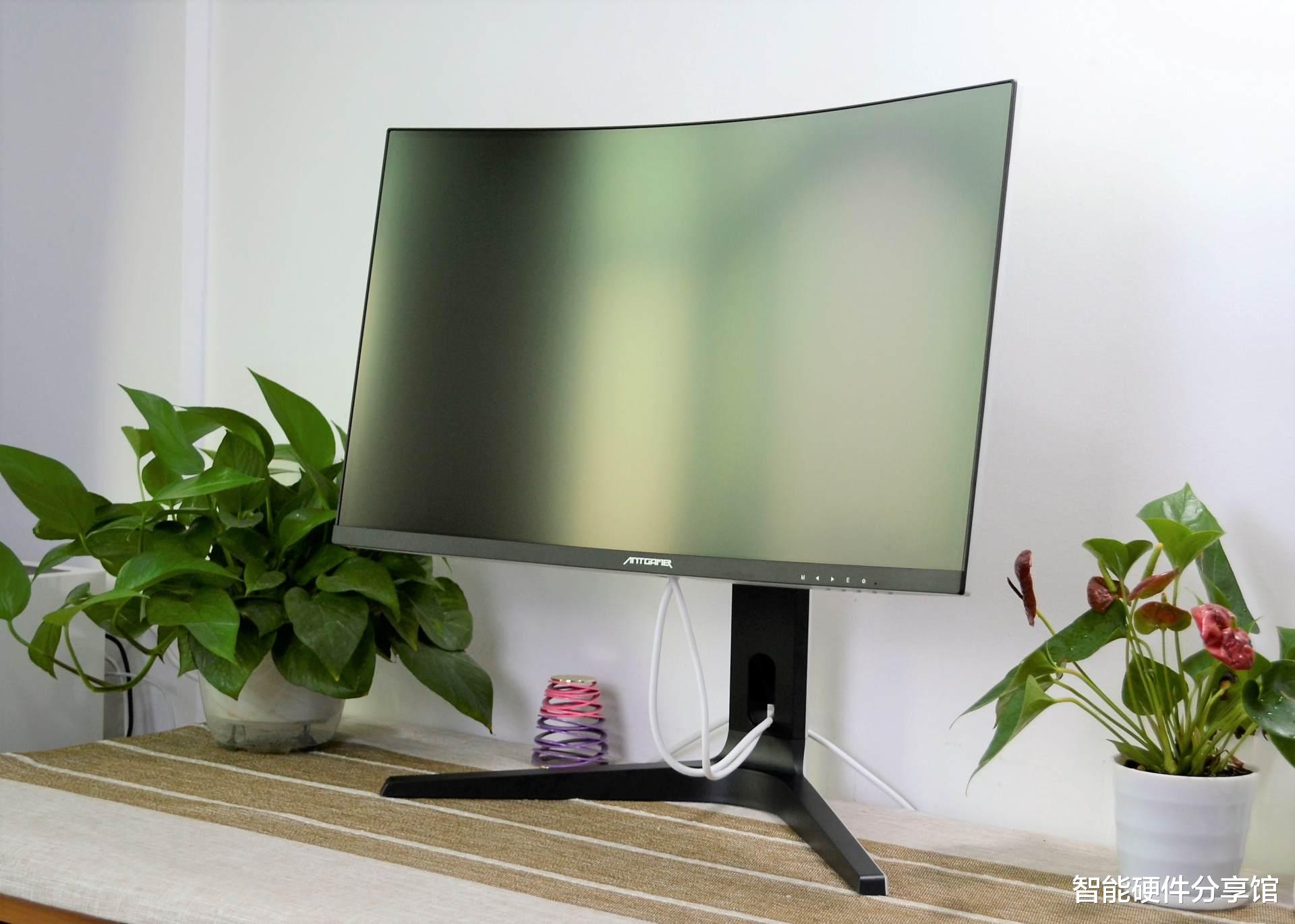 淄博|两千元电竞屏如何选？1000R曲率27英寸高刷体验，电竞氛围感满满