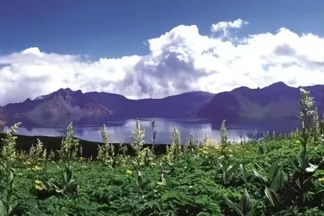 九寨沟|冰雪头条：长白山推出暑期十大网红线路