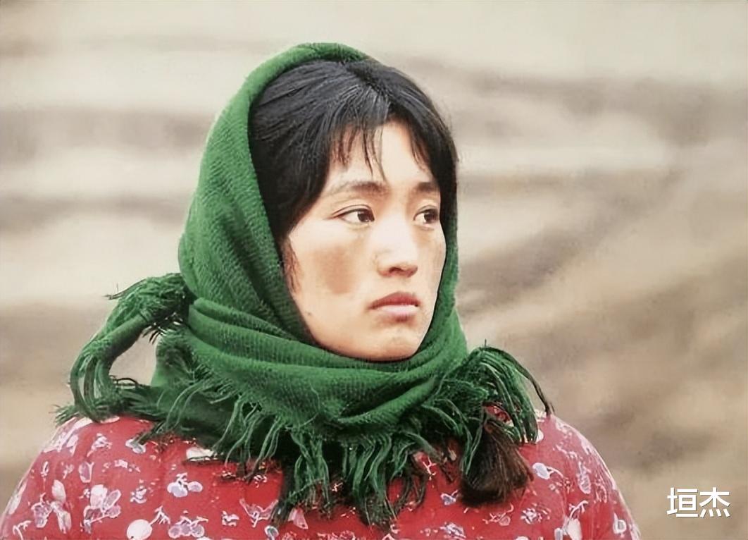 巩俐|山东盛产美人,10位鲁籍女星,个个明艳大气,甩“白幼瘦”几条街