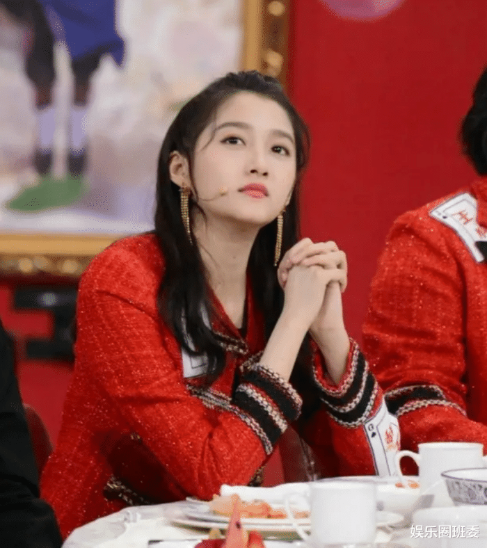 关晓彤|被称为“京圈格格”的关晓彤被曝出黑料！与鹿晗分手这都不算什么，尺度更大的来了