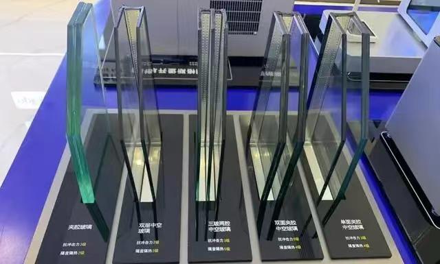 看了很多人家的窗,发现选不好窗户,夏天太热冬天太冷还不节能