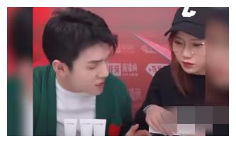 李佳琦|李佳琦与助理相爱相杀？旺旺职场逆袭路，业务能力出众性格还好？