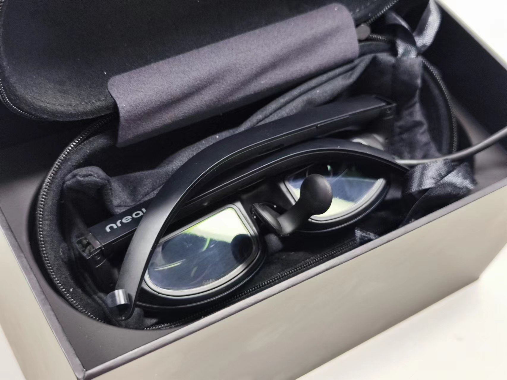 5G|4299元的“AR玩具”：Nreal X智能AR眼镜深度评测