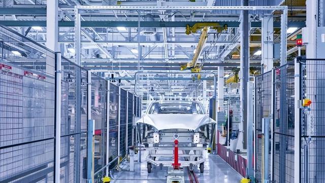 知乎|“我也爱国，但是他给的太多了”，特斯拉招聘揭露了现实的残酷！