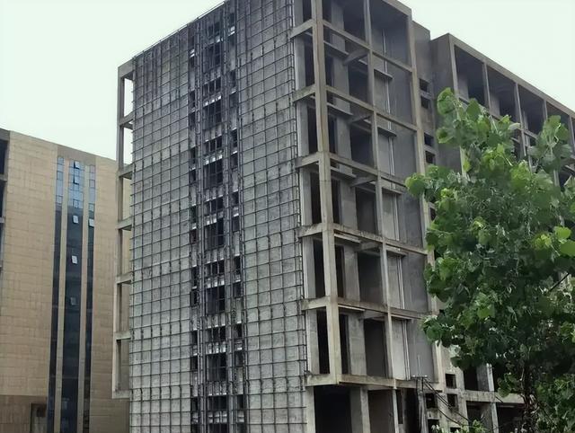 咸阳|烂尾楼是怎样产生的?开发商跑路为何不被抓?购房者还要还贷款?