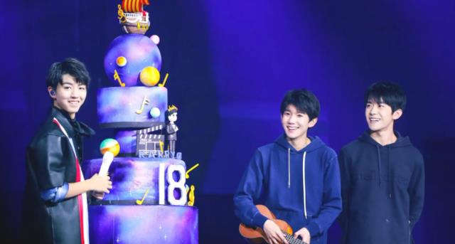 王俊凯|王源:不如四字,在庆生文案中把年长一岁的王俊凯直呼为“兄弟”