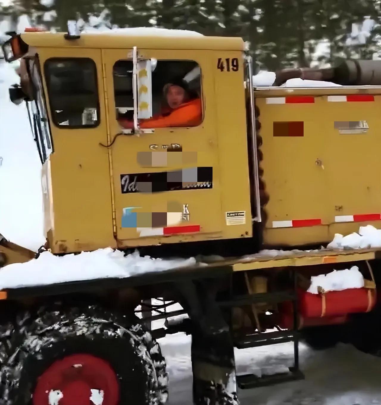 鹰眼|“鹰眼”扮演者被铲雪车碾压进ICU,刚宣布要主演《泽连斯基》