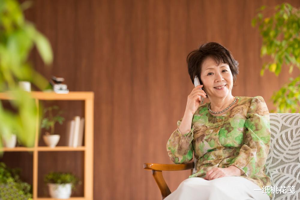 52岁男保姆:伺候63岁女雇主,每月给我8000元,我却想连夜逃离