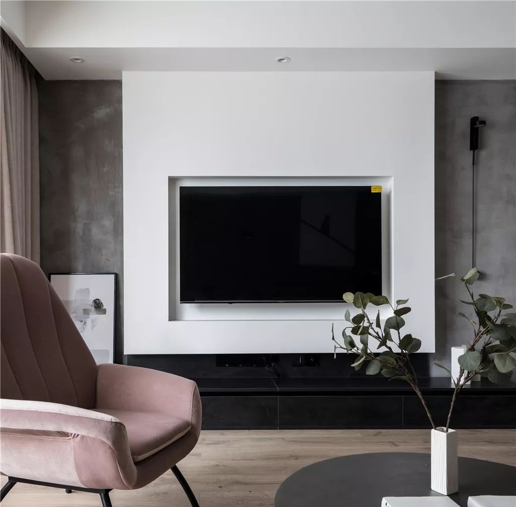 140㎡三房改四房，水泥灰+木色，展现“侘（chà）寂”之美