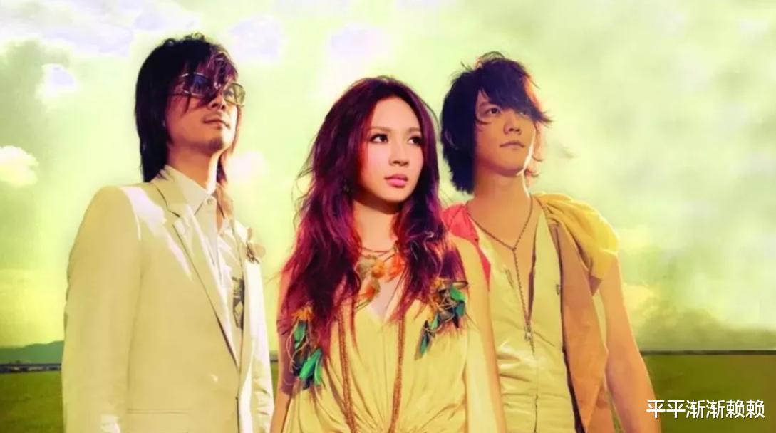 詹雯婷|退团4年后，詹雯婷从乐团主唱到独立歌手，再次惊艳众人