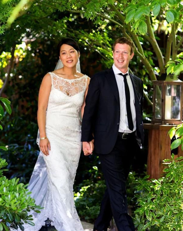 马克·扎克伯格|偶遇扎克伯格一家街头用餐，网友好奇他每年花1.7亿请的保镖在哪