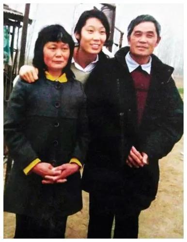 朱婷|朱婷的父亲朱安亮：6个儿女最对不起朱婷，如今最操心她的婚事！