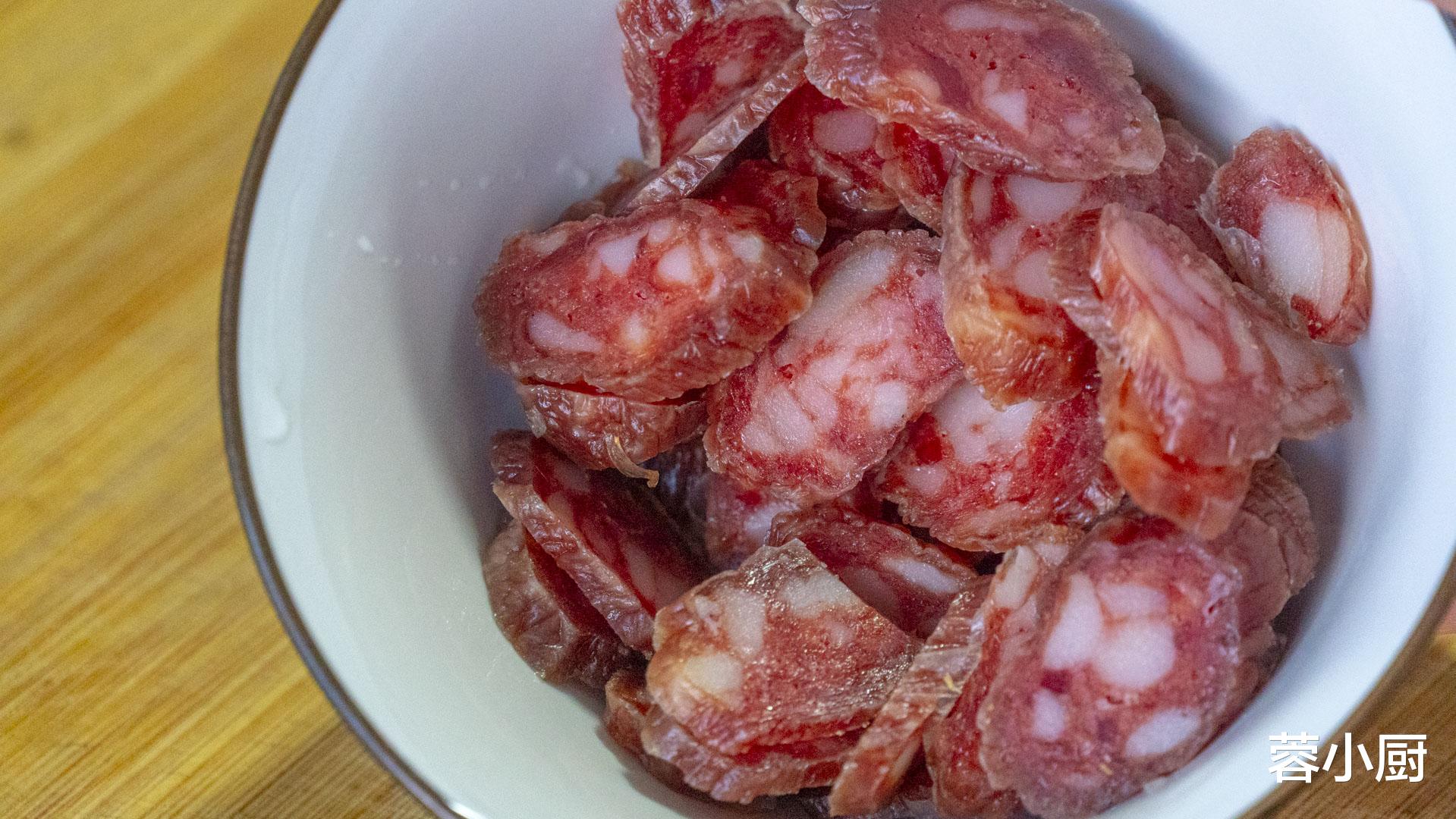 冬季牙齿娇嫩，建议多吃“3红3白2绿”，缓解敏感，无惧冷热酸甜