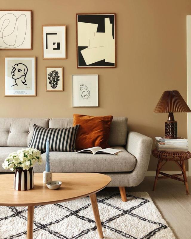 温暖的北欧风居所,空间有阳光,墙上有风景,随意中又不失温暖